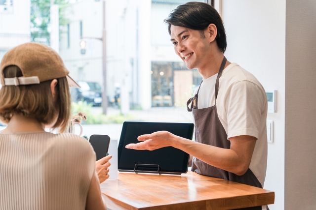 カフェでの仕事