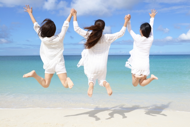 海に向かってジャンプ