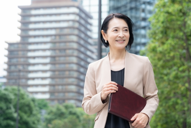 元気で働く50代女性